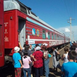 Врачи поезда «Саламатты Казахстан» приняли в селах Майского района 2248 пациентов